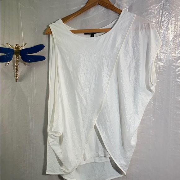 BCBGMaxAzria Tops - BCBG maxazria draping white blouse